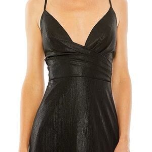 Metallic Mermaid 🧜‍♀️ Plunging V Black Dress Ieena for Mac Duggal - Size 12